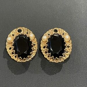 W.Germany Vintage Clip On Earrings Oval Black Gold Tone Filigree Pearl Accent